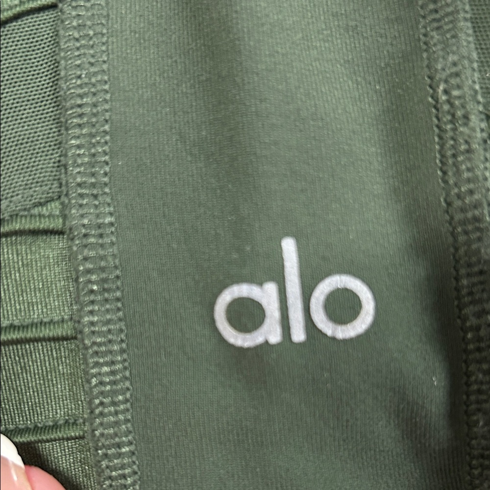 ALO Yoga Green Leggings - Picture 3 of 3